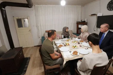 Erdoğan’ın iftar ziyareti Bayraktar’ı zora soktu: Doğal gaz yok, soba var