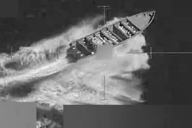 ABD uyuşturucu taşıdığı öne sürülen bir tekne daha vurdu: Üç kişi öldü