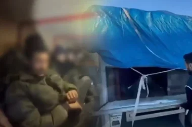 Kamyonetin gizli bölmesinden 19 kaçak göçmen çıktı: Hayvan dışkısıyla kamufle etmişler