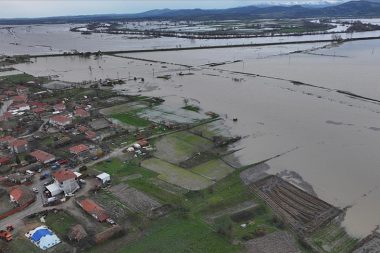 Tunca ve Meriç yatağından çıktı, tarım arazileri sular altında