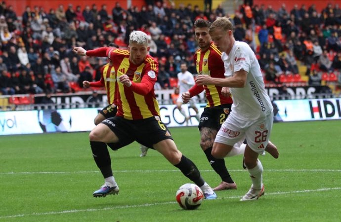 Kayserispor 3 puanı tek golle aldı