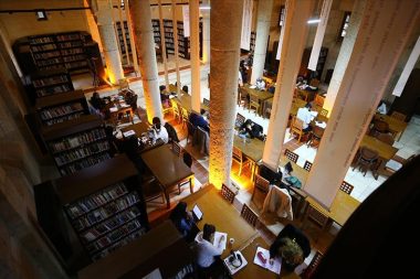 Tarihi kilisede Halk Kütüphanesi: 16 ayda 65 bini aşkın kitapsever ağırladı