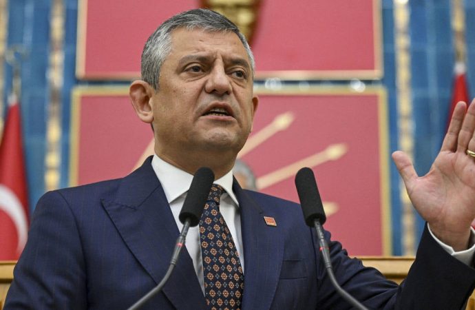 Özgür Özel: 18 Mart gecesi tüm İstanbul ayakta olacağız