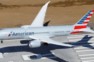 American Airlines kurşun deliği bulunan uçağı hizmetten çekti