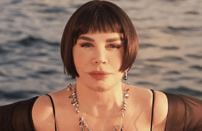 Sezen Aksu: Allah da sizi güldürsün