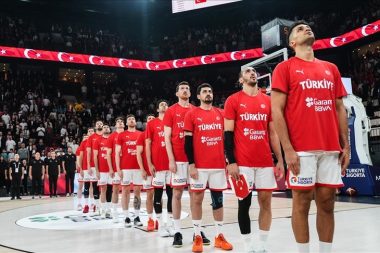 12 Dev Adam yarın Sırbistan’a konuk olacak