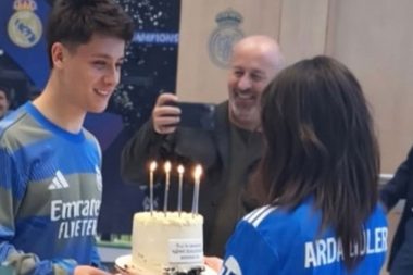 Sevgilisinden Arda’ya doğum günü sürprizi
