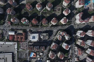 Bu mahalle üç ilin nüfusundan daha kalabalık