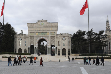 Yarıda bırakanlar tamamlasın diye: Üniversitelerde öğrenci affı geliyor