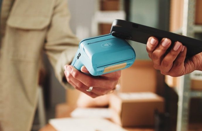 Temassız kredi kartı kullanan herkes uyarıldı: O bildirimi açın