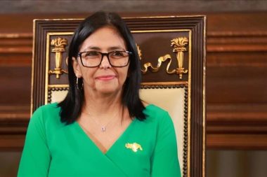 Venezuela’nın geçici Devlet Başkanı ABD’den yaptırımları kaldırmasını istedi