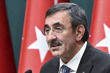 Cevdet Yılmaz: Emek yoğun sektörlerdeki istihdamı da gözetiyoruz