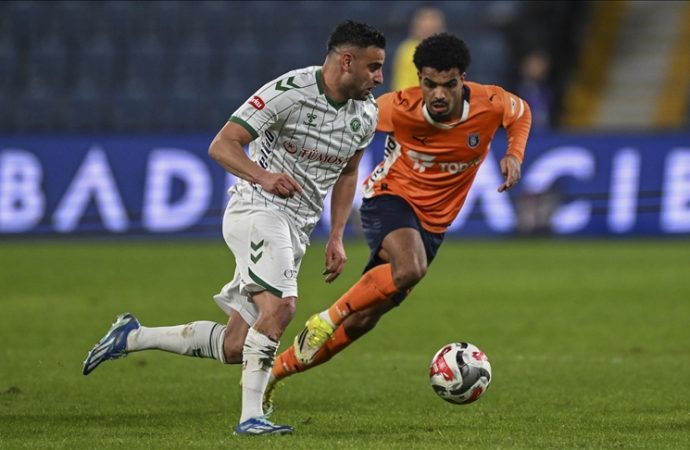 Başakşehir ikinci yarıda açıldı, Konyaspor’u yendi