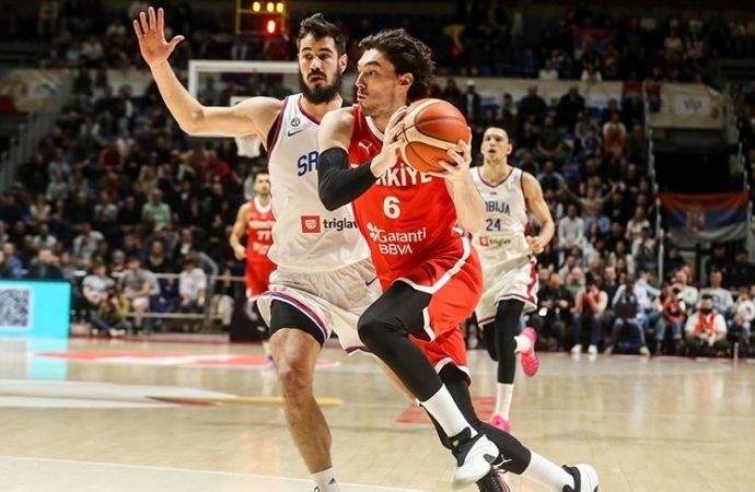 12 Dev Adam Sırbistan’ı da yenerek 3’te 3 yaptı