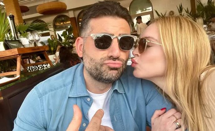 Şöhret batağında boğulurken onu oradan bu ‘çirkin adam’ çekip aldı