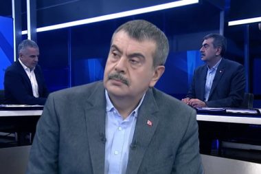 Bakan Tekin: Ara tatiller eylül ayına eklenebilir