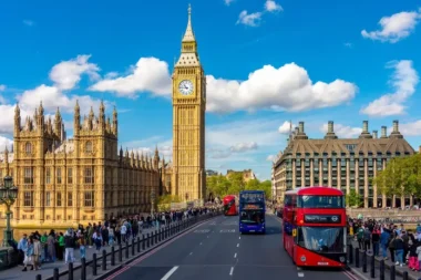 Elektrik kesildi, medeniyet geldi