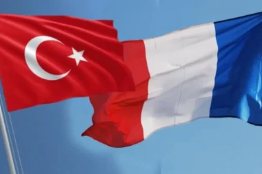 Fransa’nın Beş Cumhuriyeti, Türkiye’nin Yüzyıllık Eşiği