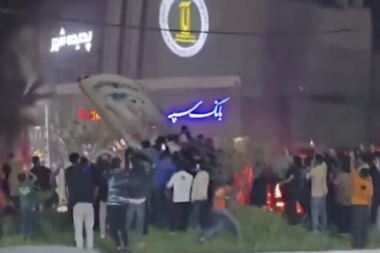 İran’da gece boyu Hameney’in ölümü kutlandı