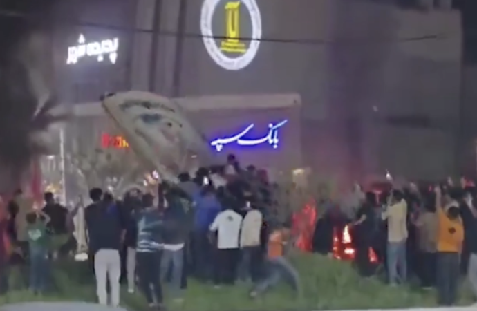 İran’da gece boyu Hameney’in ölümü kutlandı