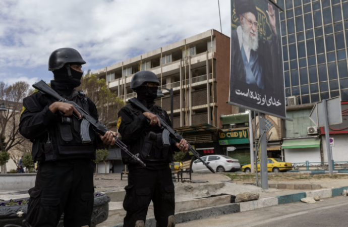 İsrail, ayaklanmayı kolaylaştırmak için İran’ın iç güvenlik örgütlerini hedef alıyor