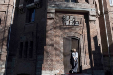 Gidin, Bulgur Palas’ı görün, orada vakit geçirin!