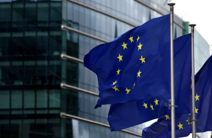 Dün akşam Brüksel’e giden Türk gazeteci listesi bana ne anlatıyor?