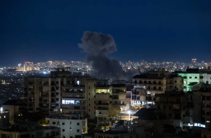 İsrail ikinci cepheyi Lübnan’da açtı, karadan da girmeye hazırlanıyor