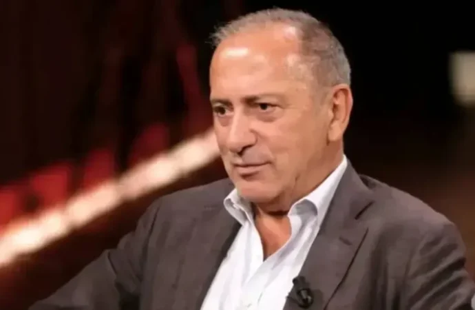 Fatih Altaylı ameliyatını yazdı: Kafamda dört küçük delik…