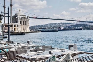 İstanbul Sofraları: Yemeğin Hatıraya Dönüştüğü Yerler