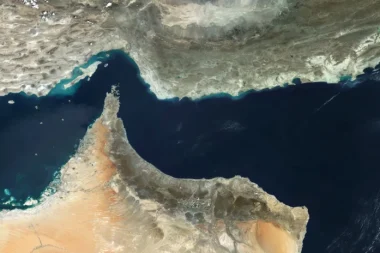 Hürmüz’de petrol savaşı: ABD bir ‘dar boğaz’a takıldı kaldı