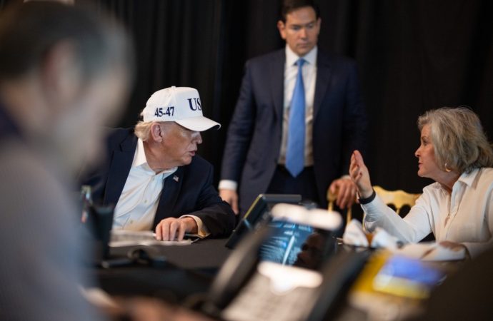 Beyaz Saray paylaştı! Trump, İran saldırılarını böyle izlemiş