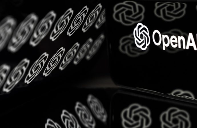 OpenAI teknolojisini Pentagon’la paylaştı, kullanıcılar abonelik iptalleriyle tepki gösterdi
