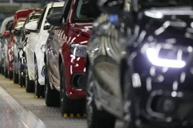 Otomotiv devi Türkiye’de üretime başladı: Fabrika resmen açıldı