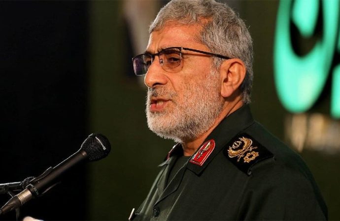 Bütün saldırılardan sağ çıktı: Aranan büyük casus o mu?