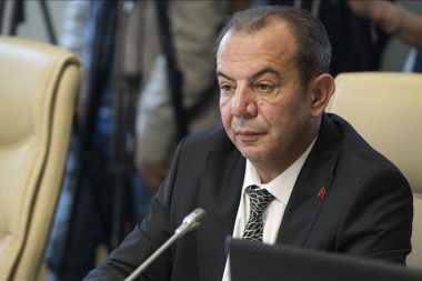 Bolu Belediye Başkanı Tanju Özcan görevden uzaklaştırıldı