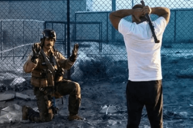 Öfke ve çaresizliğin resmi: ABD pilotu kurtulduğuna sevinemedi