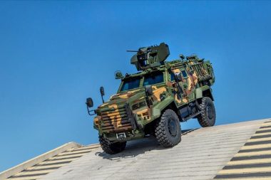 100 zırhlı araç Macaristan’a teslim edildi, 800’ü de yolda