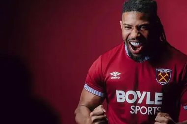 En kaslı futbolcuya ağırlık kaldırma yasağı geldi