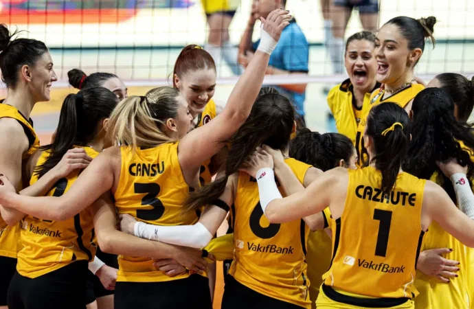 VakıfBank Kupa Voley’de Dörtlü Final’e yükseldi!