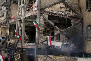 Politico: İran’a saldırılar eylüle kadar sürebilir