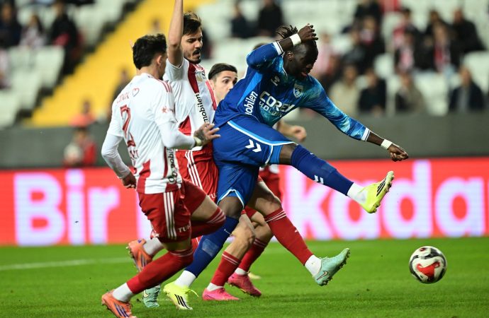 Samsunspor grup lideri olarak çeyrek finalde