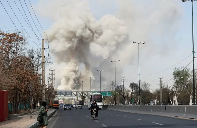 İsrail kutsala saldırıda sınır tanımıyor: Kum kentini bombalayacak