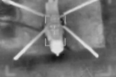 İran tuzağı iddiası: İsrail’e maket, hatta  resim uçakları dövdürüyor