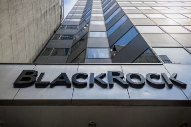 Dünyanın en büyük fonunda sürpriz: BlackRock para çekme işlemlerine sınırlama getirdi