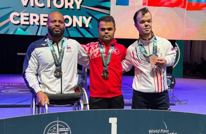 Para halterci Abdullah Kayapınar Avrupa şampiyonu oldu