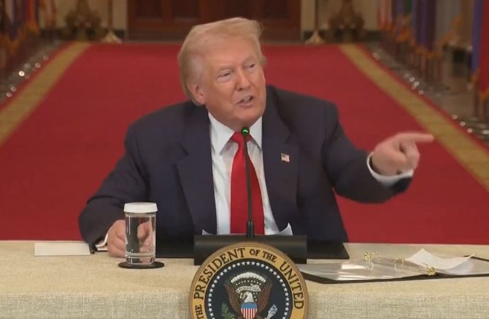 ‘Rusya’ sorusu Trump’ı çileden çıkardı: Ne kadar salakça soru bu!