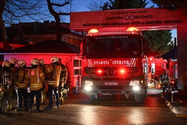 Sabancı Hastanesi’nde yangın: Hastalar tahliye edildi