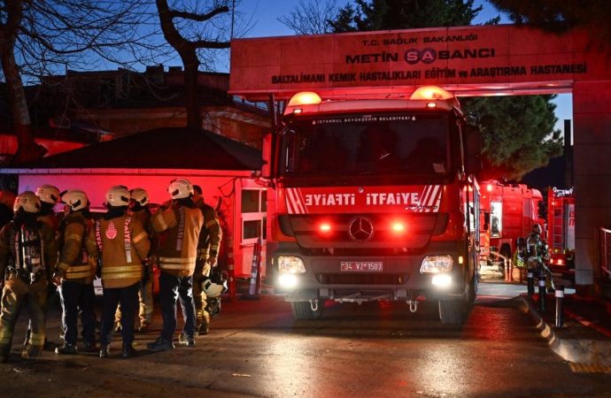 Sabancı Hastanesi’nde yangın: Hastalar tahliye edildi