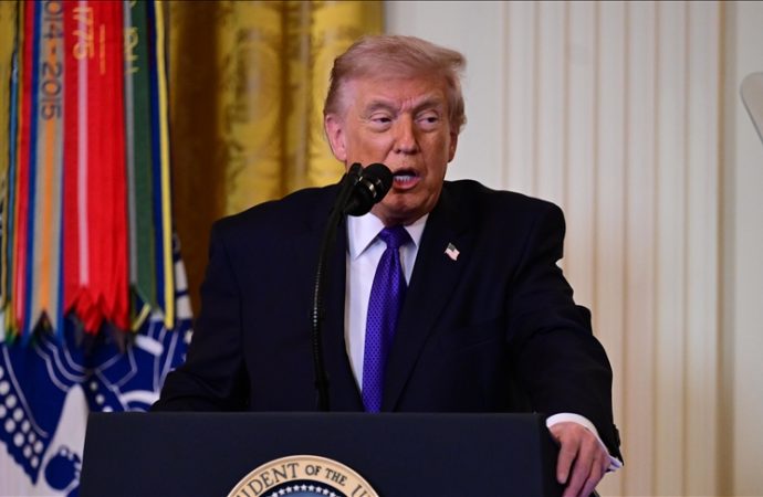 Trump, İngiltere’ye sitem etti: Sizin savaş gemilerinize mi kaldık
